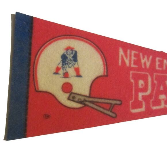 Vintage New England Patriots NFL Felt Pennant Retro Football Memorabilia - Picture 2 of 7